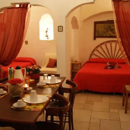 Borgo San Martino Szálloda Bra